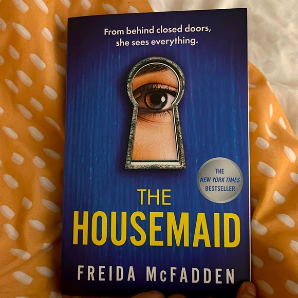“The Housemaid “ BOOK‼️ - Picture 3 of 4
